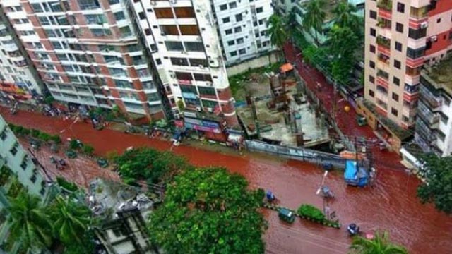 Hujan merah darah india