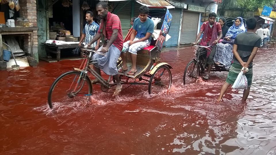 Hujan Merah Darah India