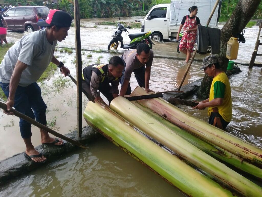 Kroya Tergenang Air